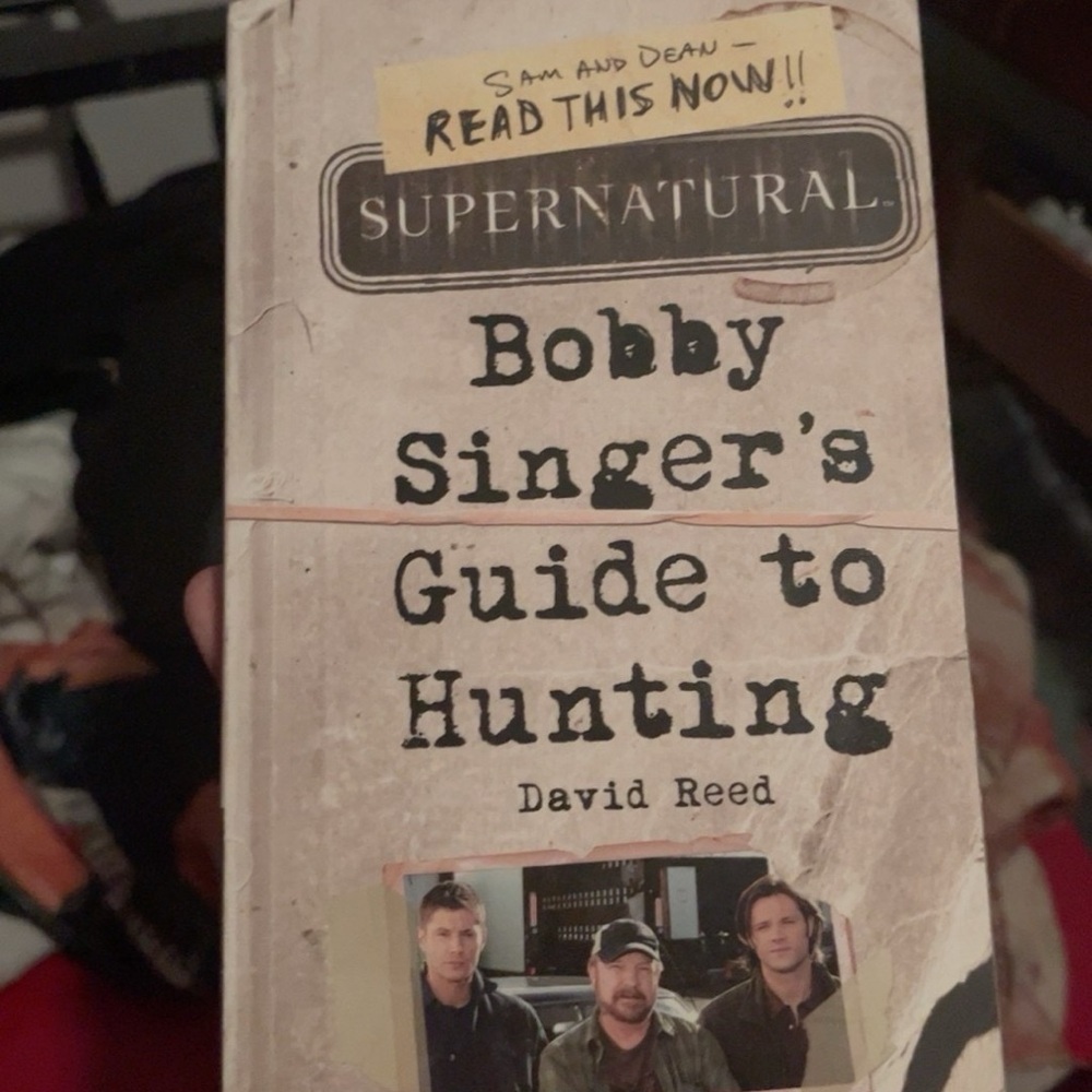 Supernatural Bobby Singer's Guide to Hunting Book
